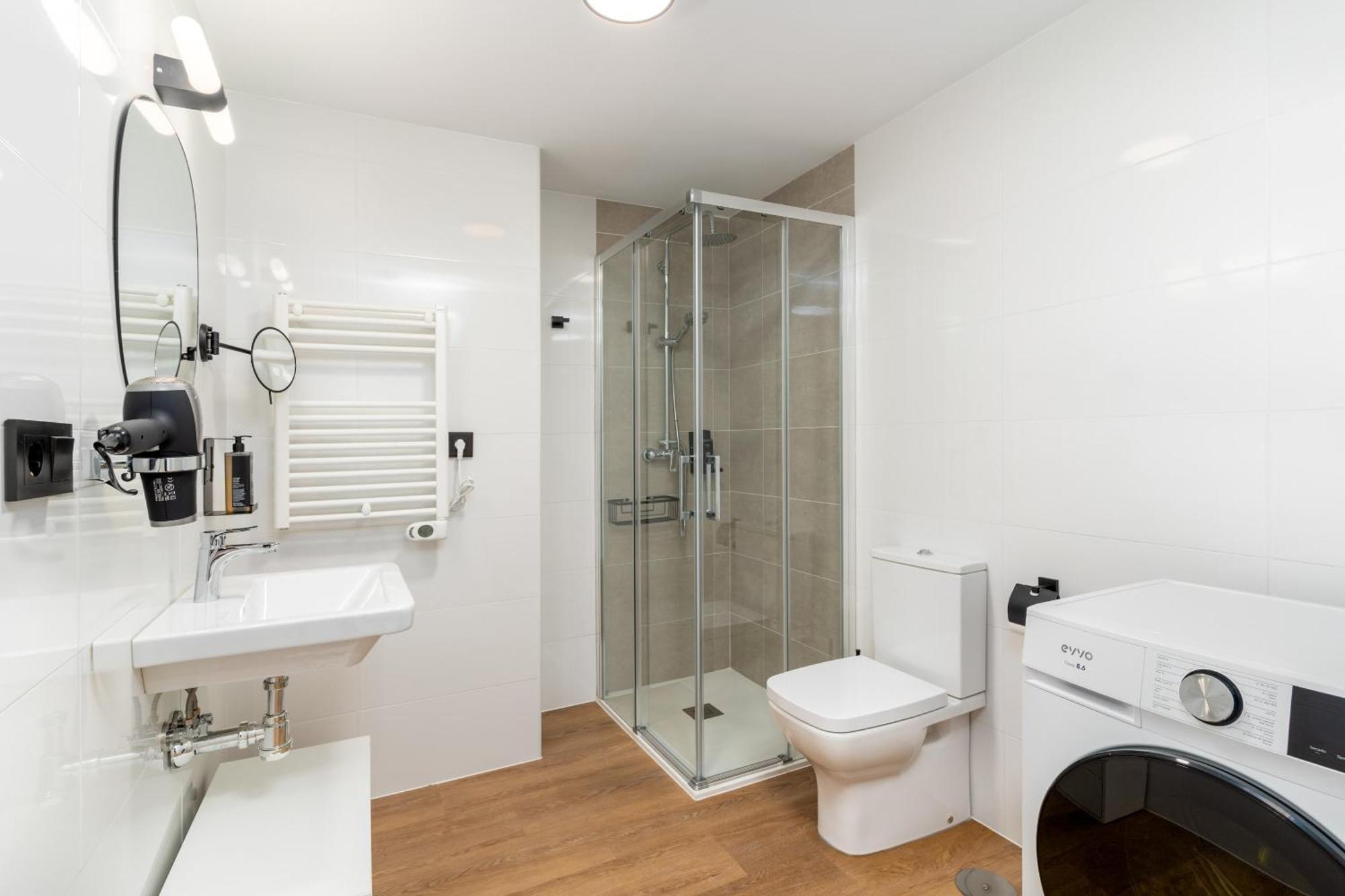 Limehome Oviedo Calle Postigo Bajo Bagian luar foto