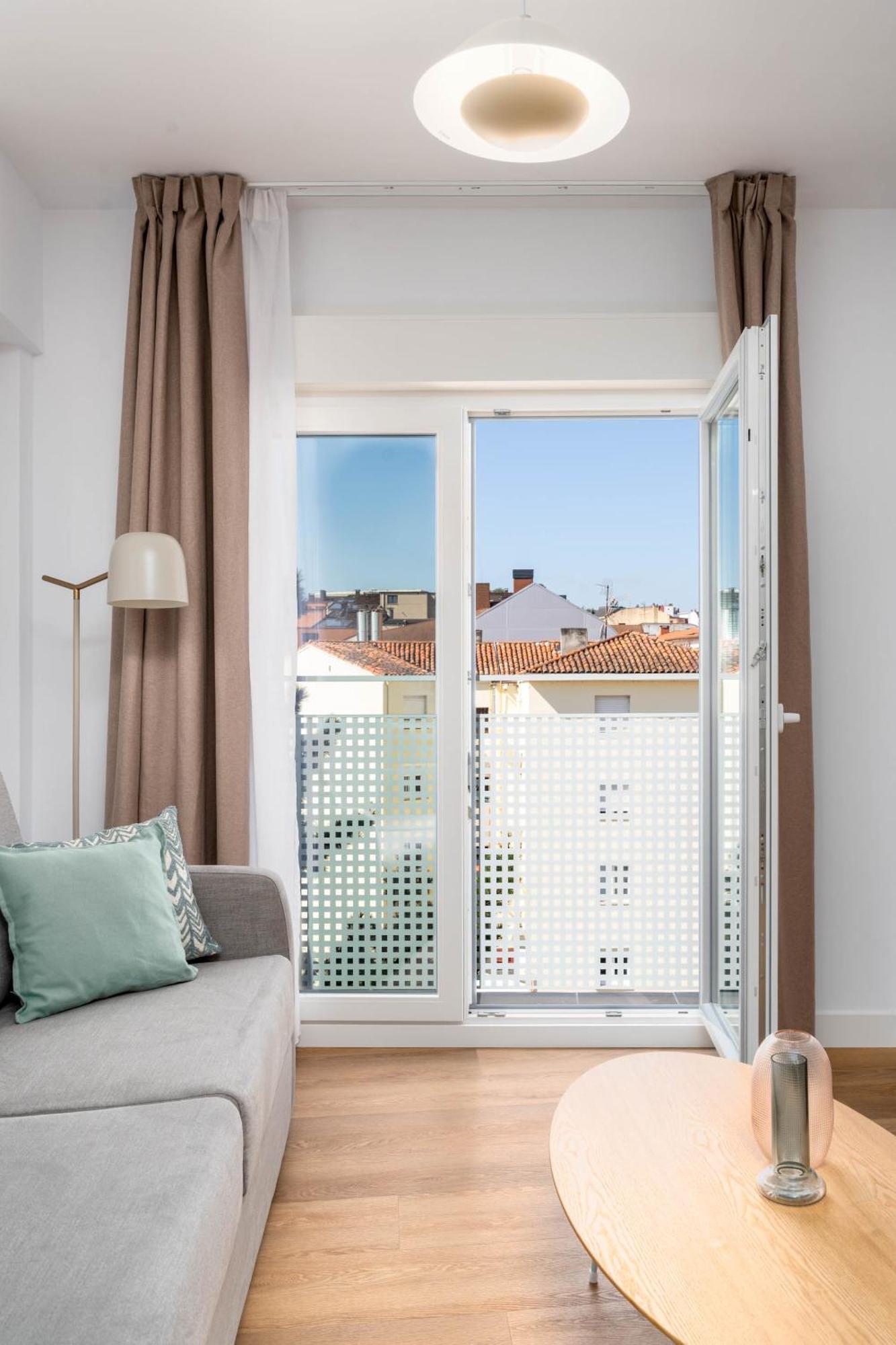 Limehome Oviedo Calle Postigo Bajo Ruang foto